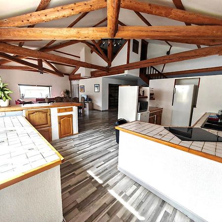 Maison 3 Chambres Avec Piscine Couverte Lespignan 외부 사진