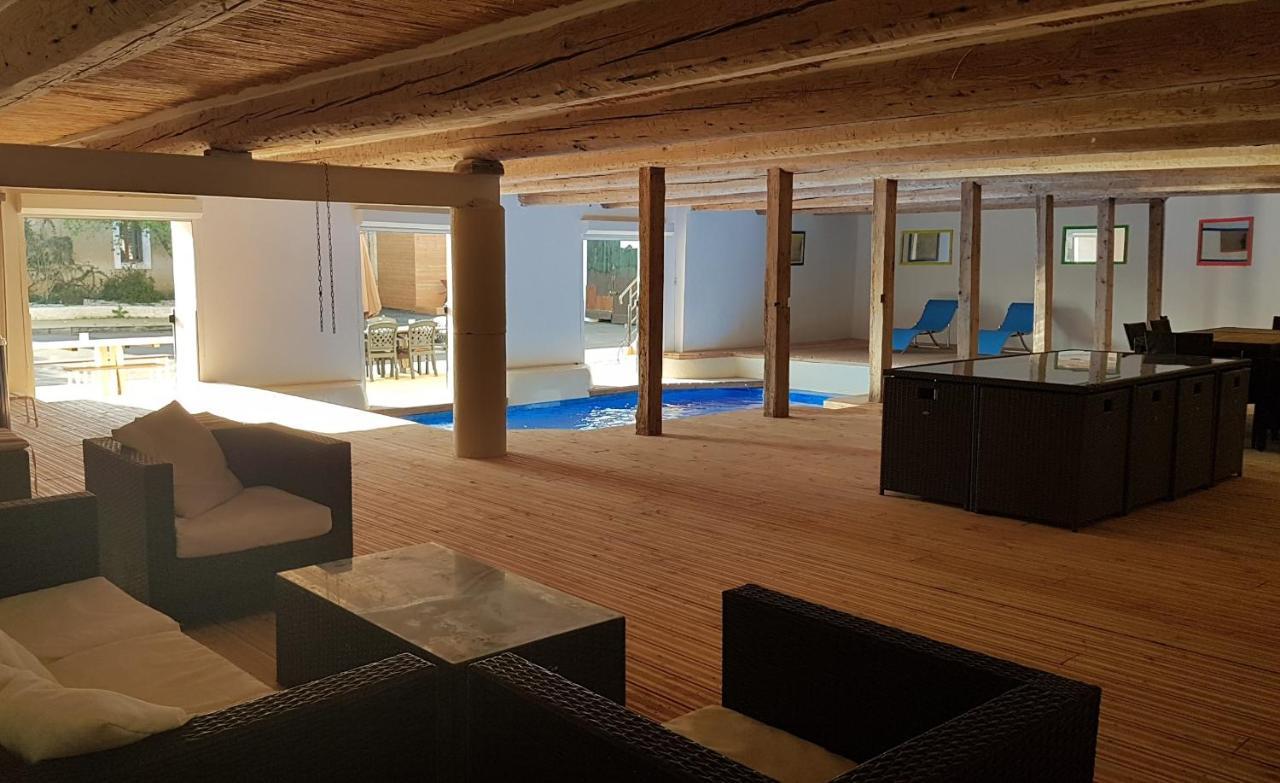 Maison 3 Chambres Avec Piscine Couverte Lespignan 외부 사진