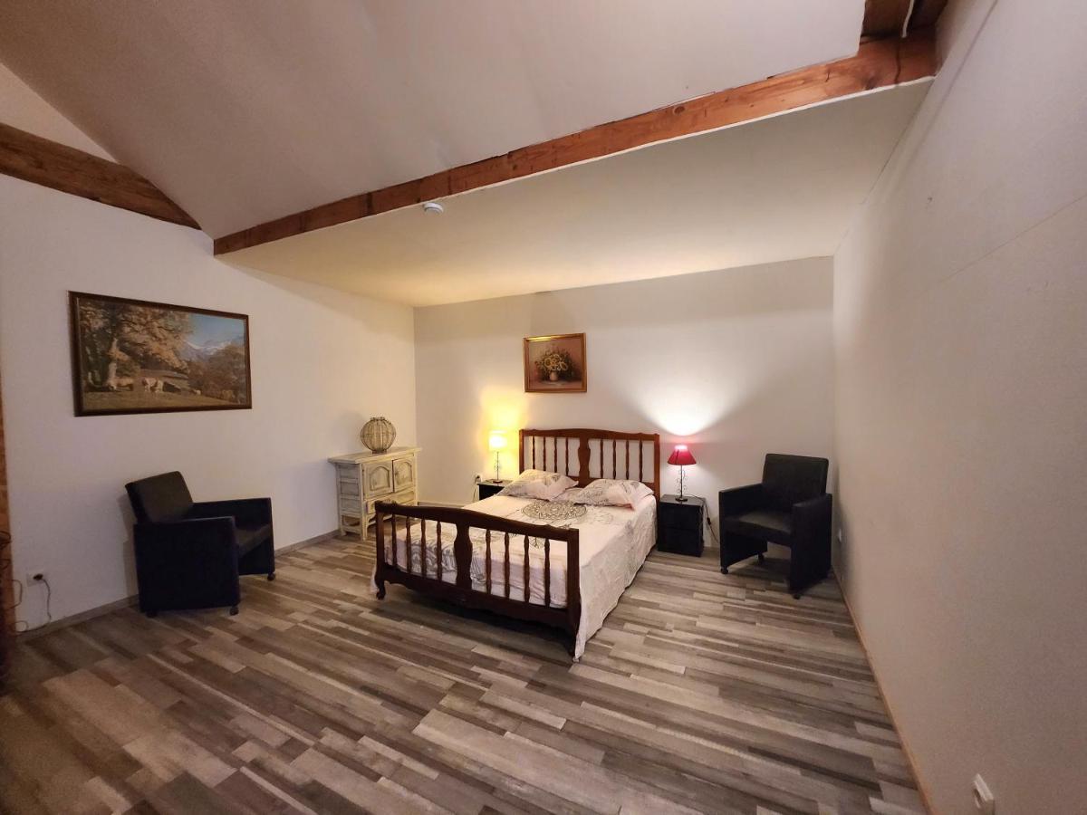 Maison 3 Chambres Avec Piscine Couverte Lespignan 외부 사진