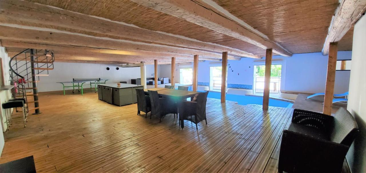 Maison 3 Chambres Avec Piscine Couverte Lespignan 외부 사진